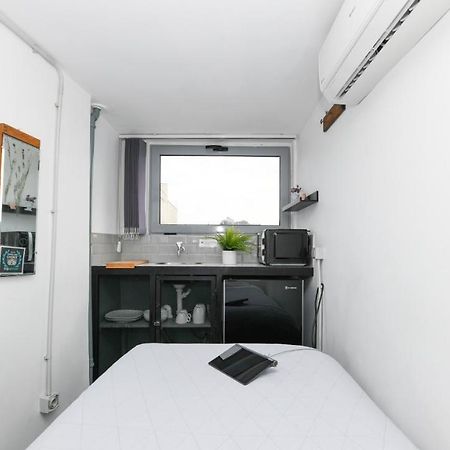 Monastiraki City Sleepbox- Unspoiled Athens Apartments Екстер'єр фото